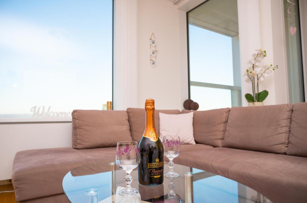 Panoramaview/26thfloor!/luxury Apartment Bratislava